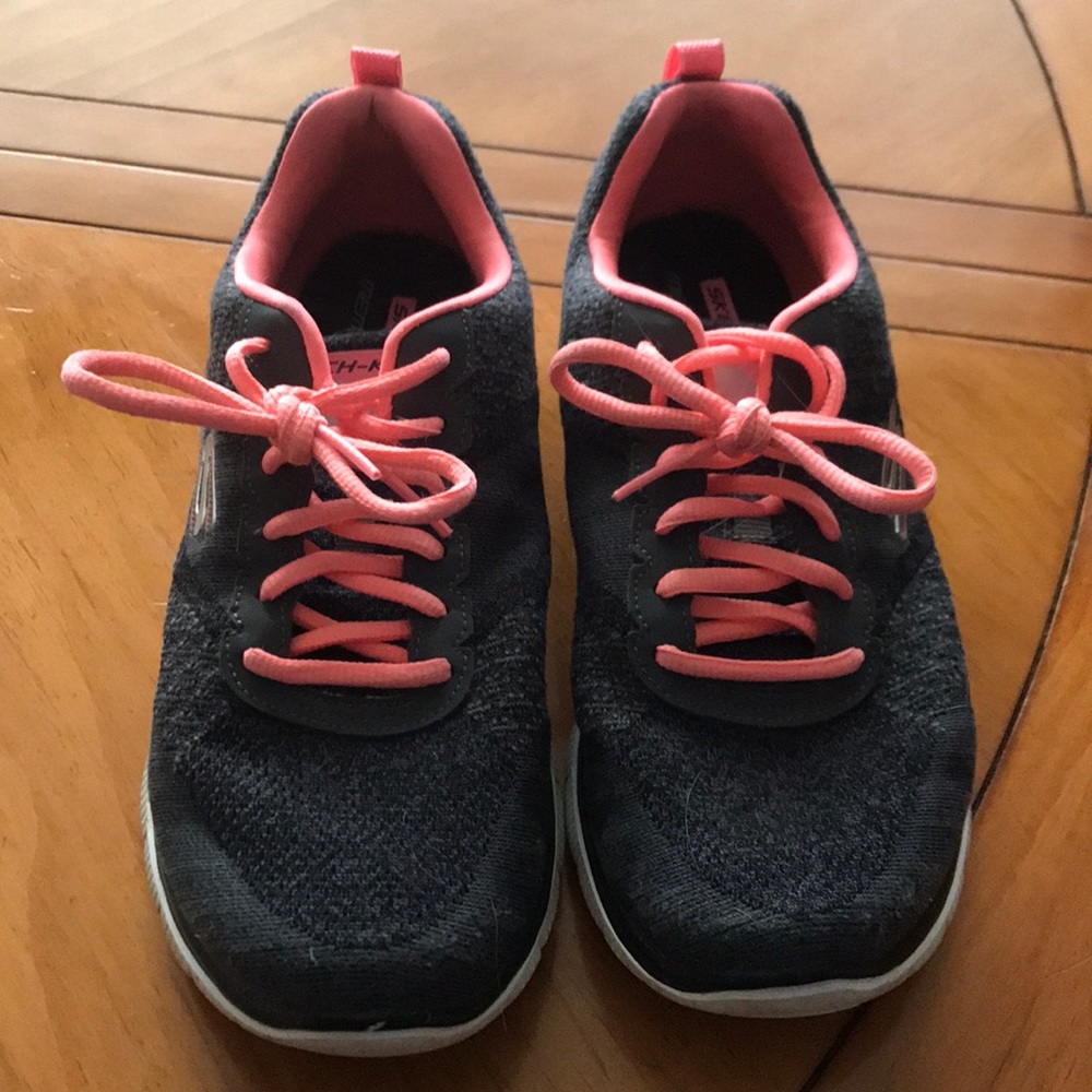 Sketchers Shoes - Last Chance